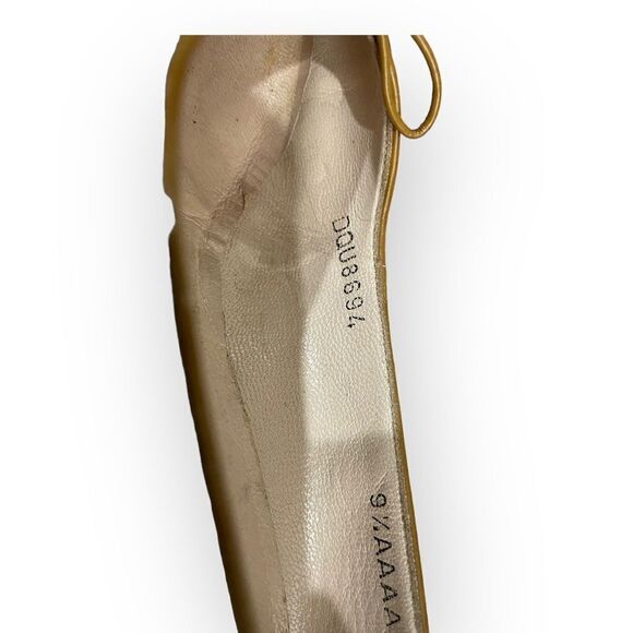 Salvatore Ferragamo Tan Pumps AAAA Narrow - Picture 11 of 11
